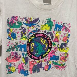 Vintage Hawaii Graphic Tee with Multicolor Design